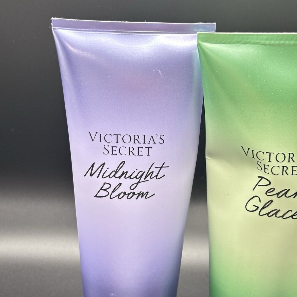Set Of 2 Victoria Secret Hydrating Body Lotion Pear Glacé & Midnight Bloom 8 oz - Picture 3 of 16